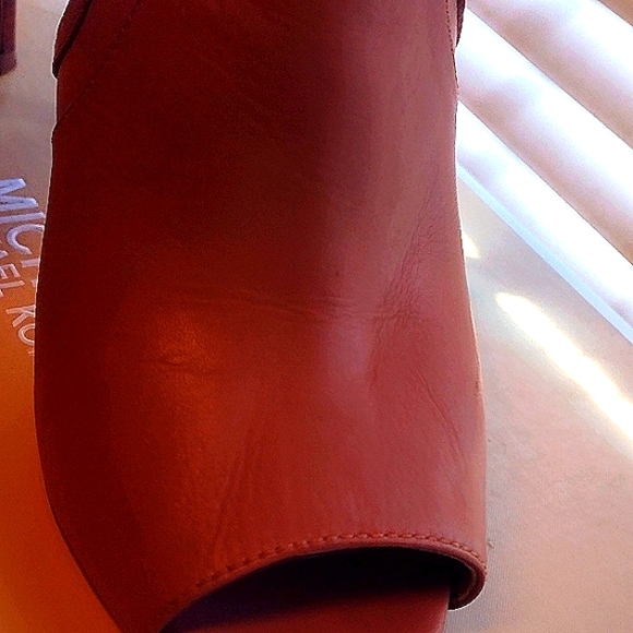 New price drop!!  Michael kors Lawson shoes open toe shooties sz 6. - Picture 5 of 8